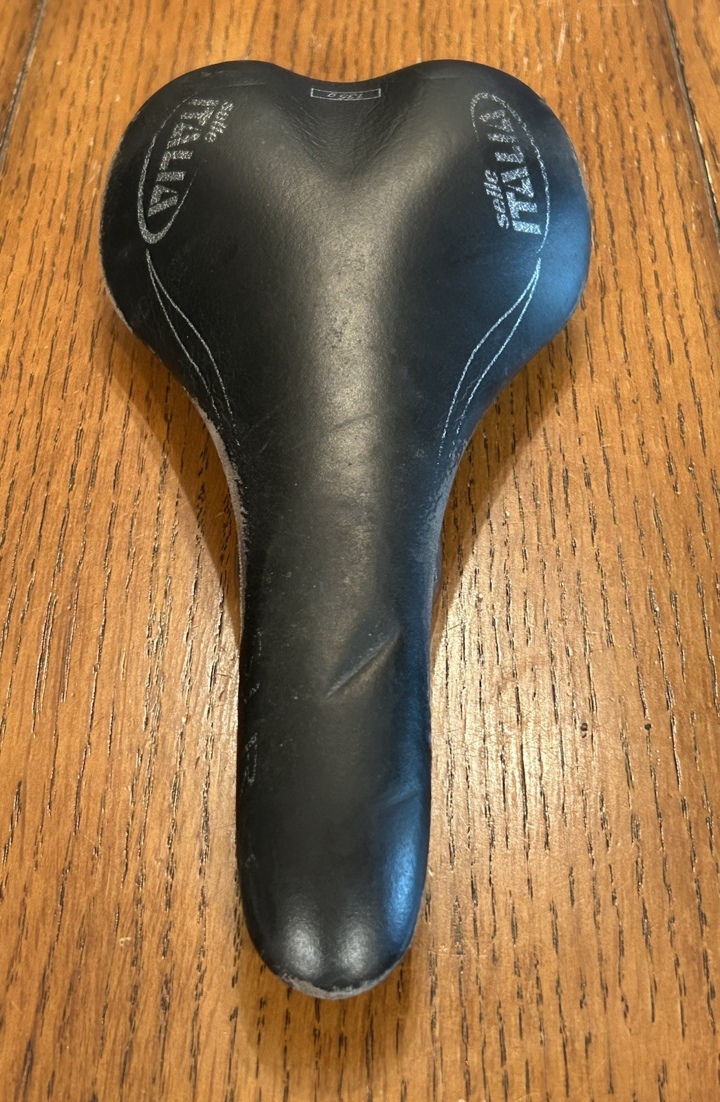 Selle Italia SLR Carbon Fiber – Leather Saddle w/ Titanium Rails – 135g – Italy