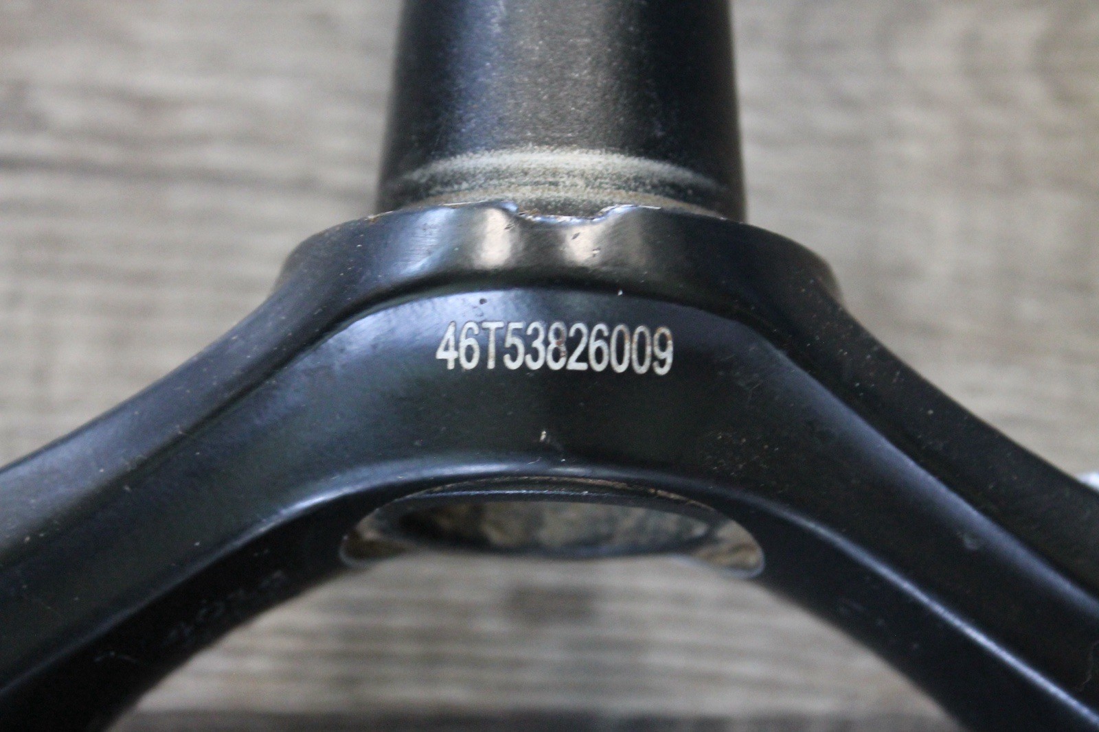 RockShox Yari 27.5in Fork 150mm Solo Air Lockout 1 1/8 Threadless boost