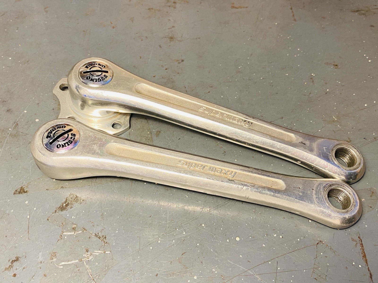 Vintage VGC 1981 Sugino Super Maxy Crankset 165mm 50.4BCD JIS w/ Dust Caps