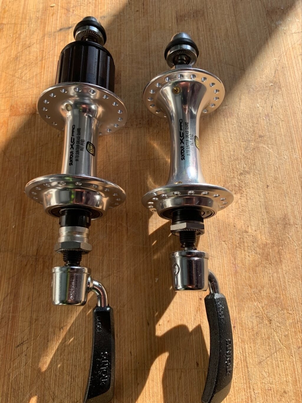 New NOS Suntour XC PRO Wtb Grease Guard hub set 7speed 36 holes quick release