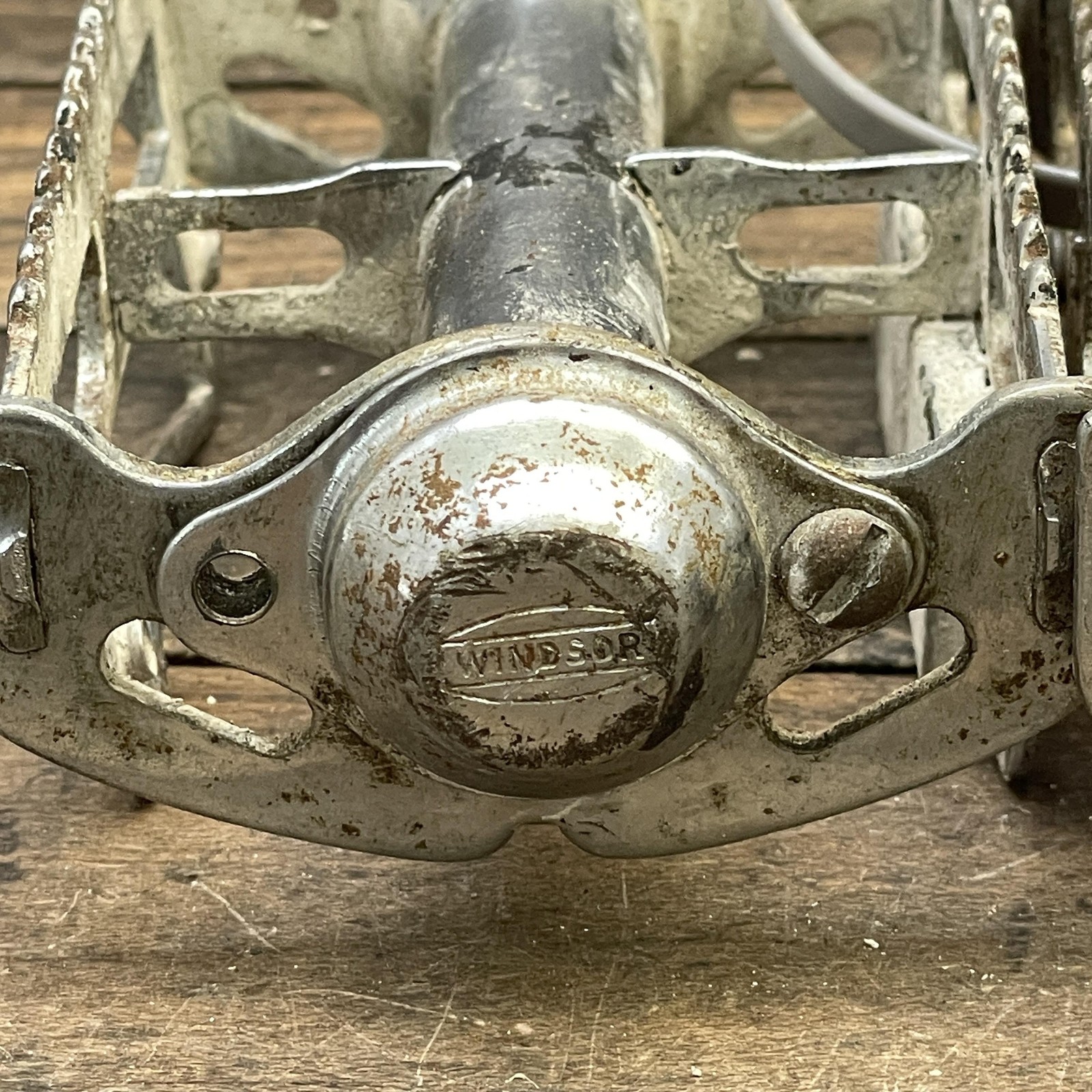 Vintage Windsor Bike Pedals 9/16 Silver Pair 70s Reflector Road Touring
