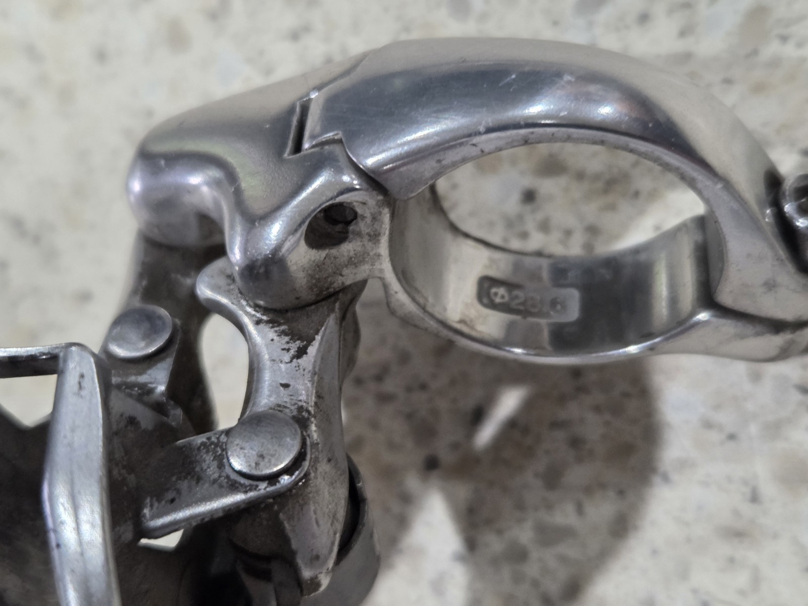 Shimano Ultegra FD-6500 Front Derailleur 2 x 10 Speed Clamp-On 28.6mm Road Bike