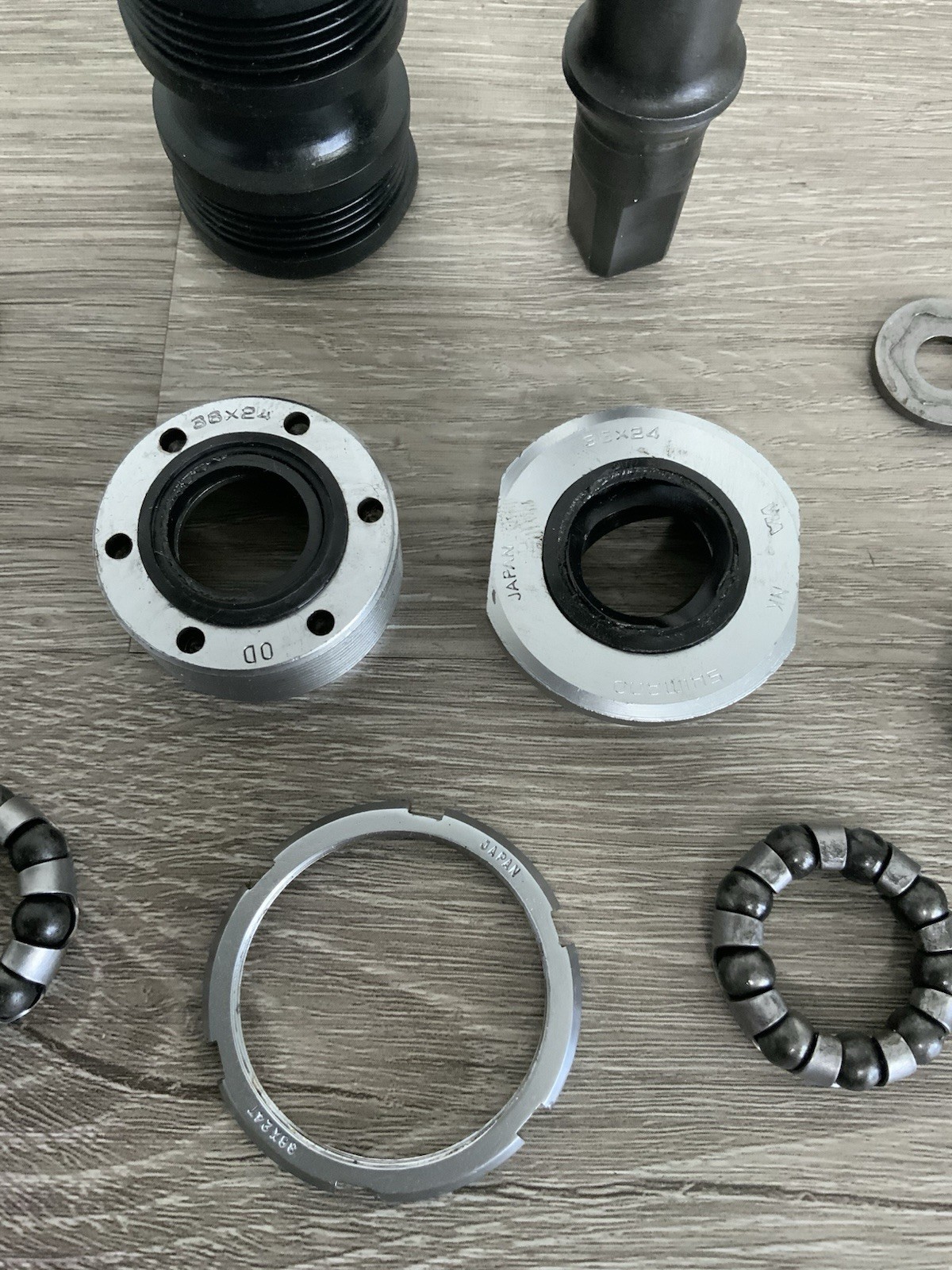 SHIMANO 600 BOTTOM BRACKET ITALIAN THREADING 68-115 MM