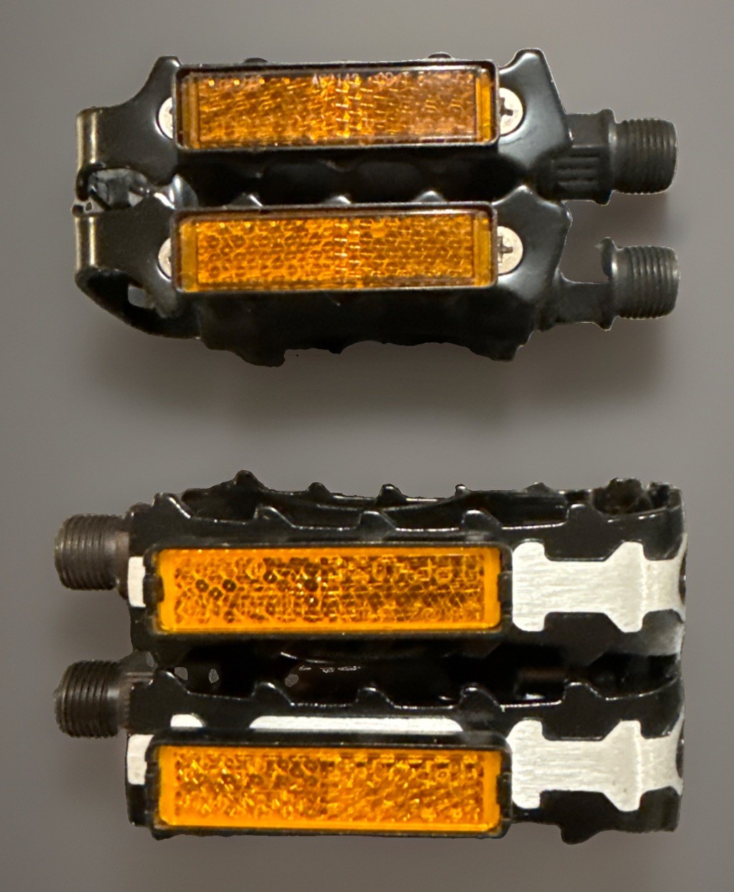 2 Pairs Wellgo Bicycle Bear-trap Pedals w/Reflectors New Takeoffs