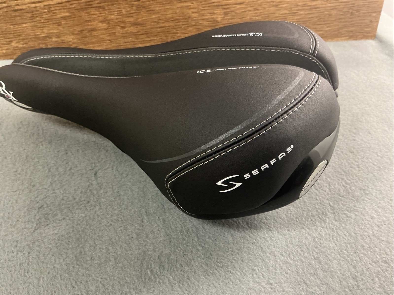 SERFAS RX-921V MEN’S RELAXED ROAD/MTB BIKE SEAT SADDLE 267mm X 171mm UNUSED