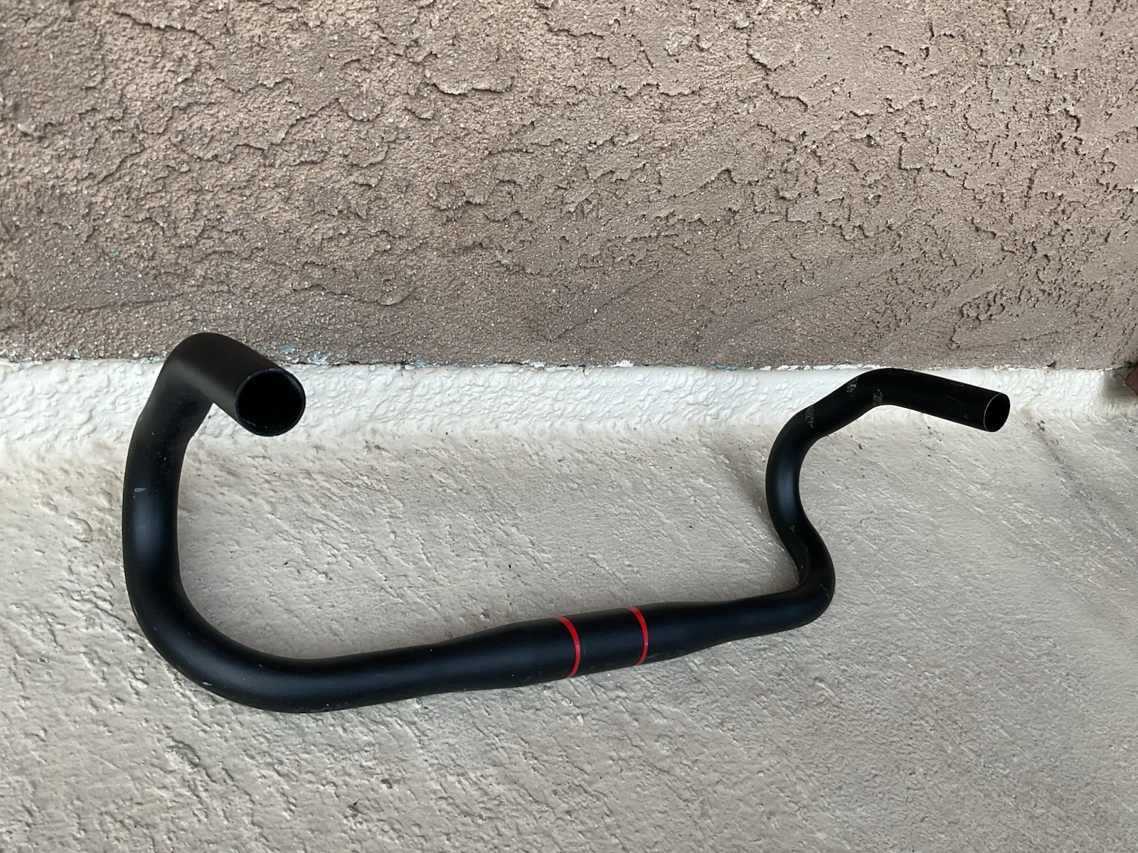 Black Specialized 7075 Aluminum 42mm x 31.8mm Ergo Bend Road Drop Bar Handlebar