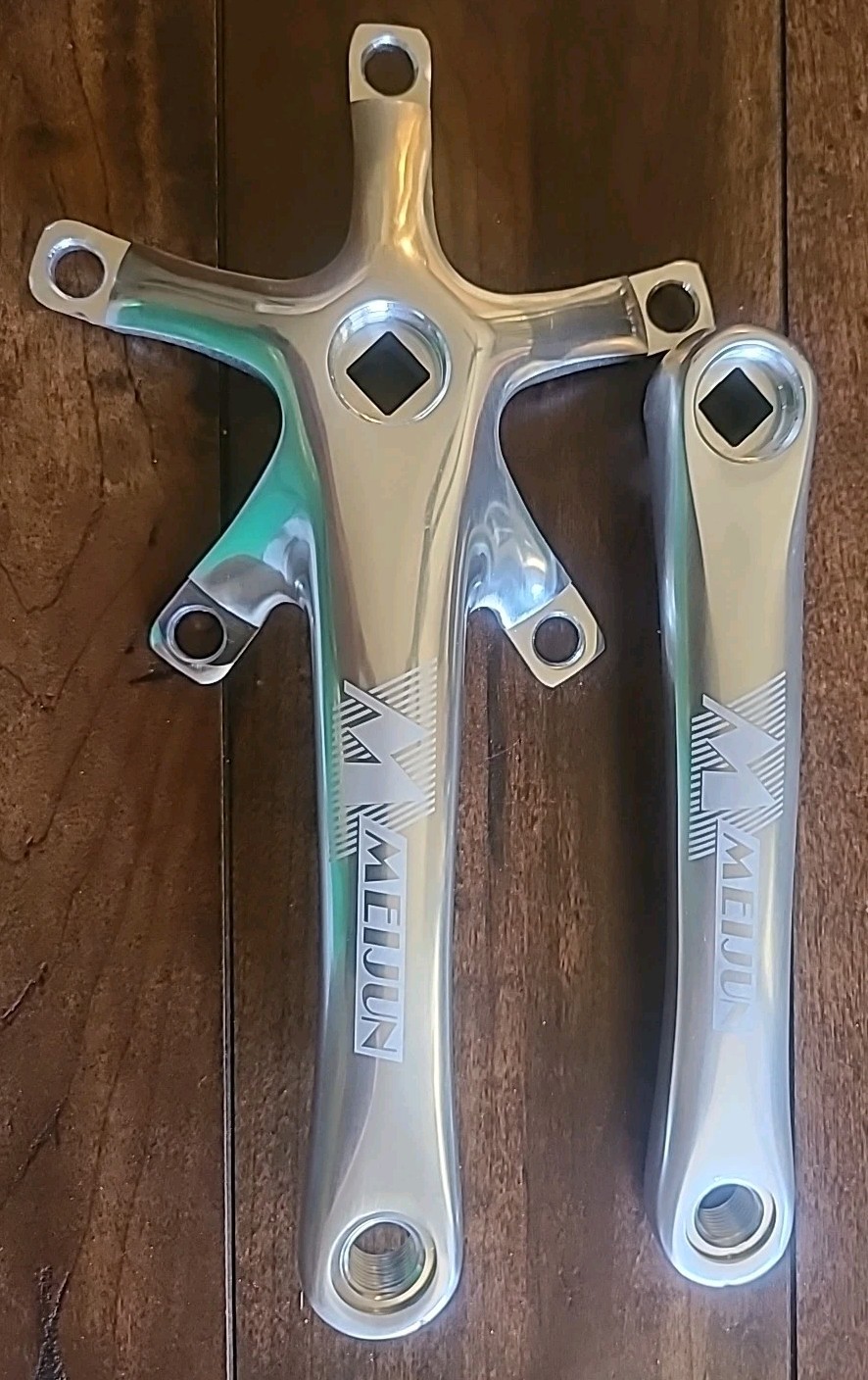 Meijun Alloy Crank Set 170 MM. New ( Silver)