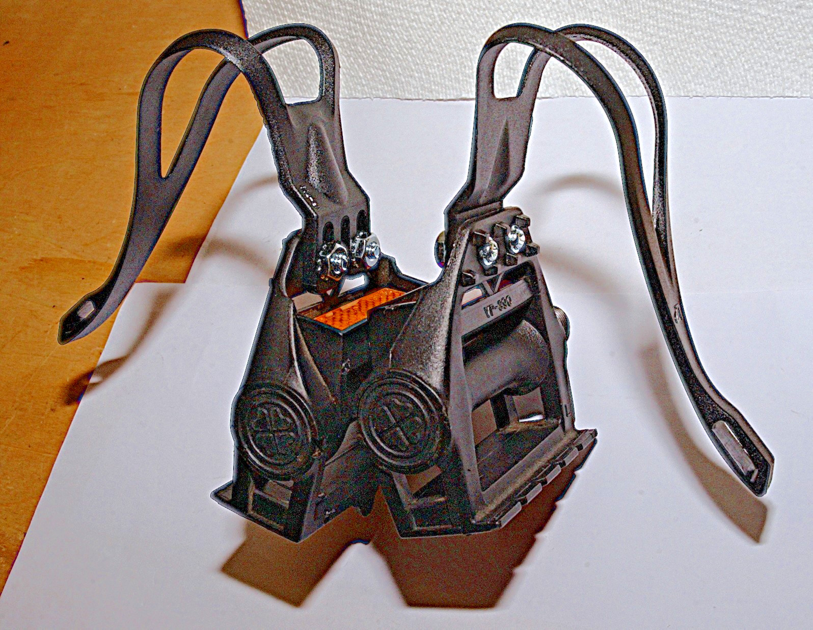VP-390 PLATFORM Plastic PEDALS & Toe-Clips for your Road, Tour, Fixed Gear BIKE