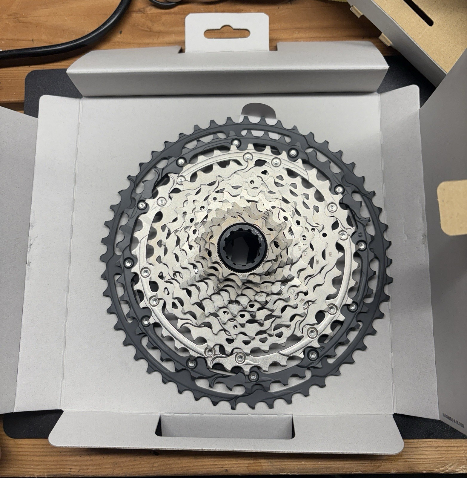 Brand New Cassette Shimano DeoreXT CS-M8100 12s Hyperglide+ Gravel/MountainBike