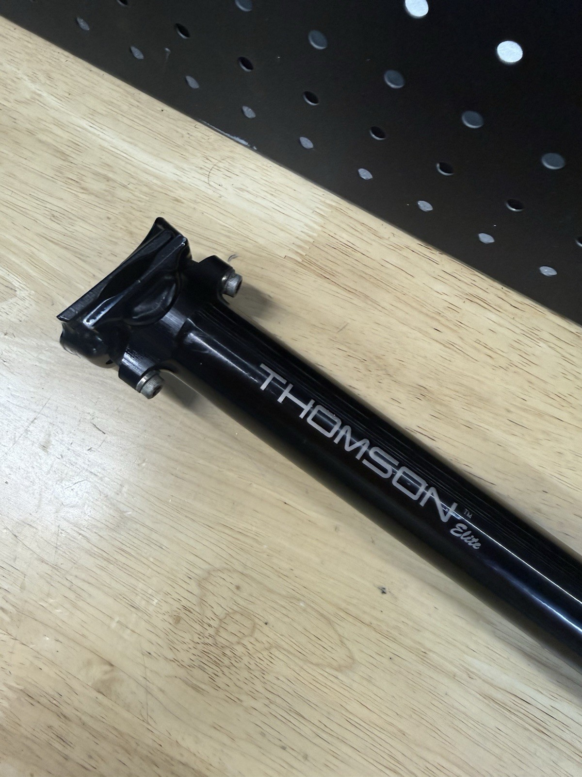 THOMSON Elite ZERO Setback 31.6mm x 367mm Black Seatpost