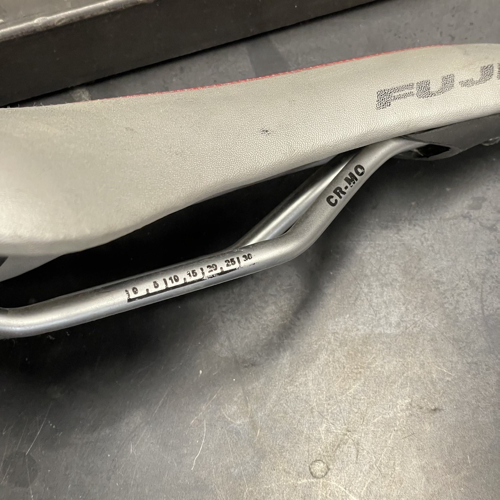 Velo Fuji Bike Saddle – Silver/Red – Used