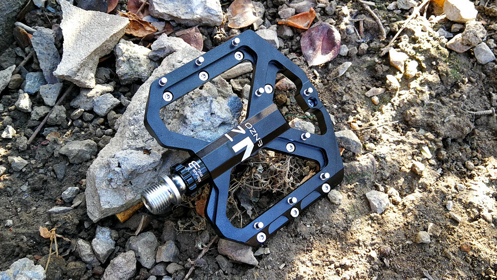 9/16 in Bicycle Flat Pedals Sealed Bearing Aluminum Mountain Bike Pedals 345g