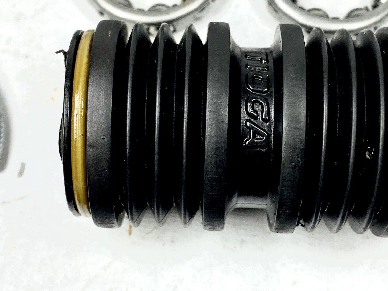 Vintage Tange Tioga Bottom Bracket 1.37×24 CrMo 3RT Square Taper MTB BSA 132mm