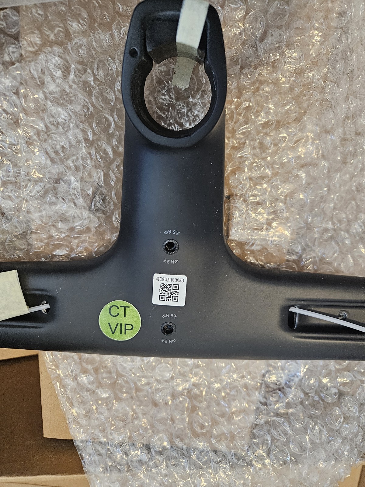 Canyon CP0030 AeroCockpit CF – 100mm Length 370mm Width 74mm Reach matte Black