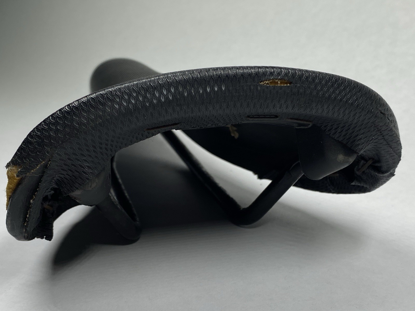 Barracuda Velo VL-190 MTB Saddle Vintage Bike Seat Black Logo 90s