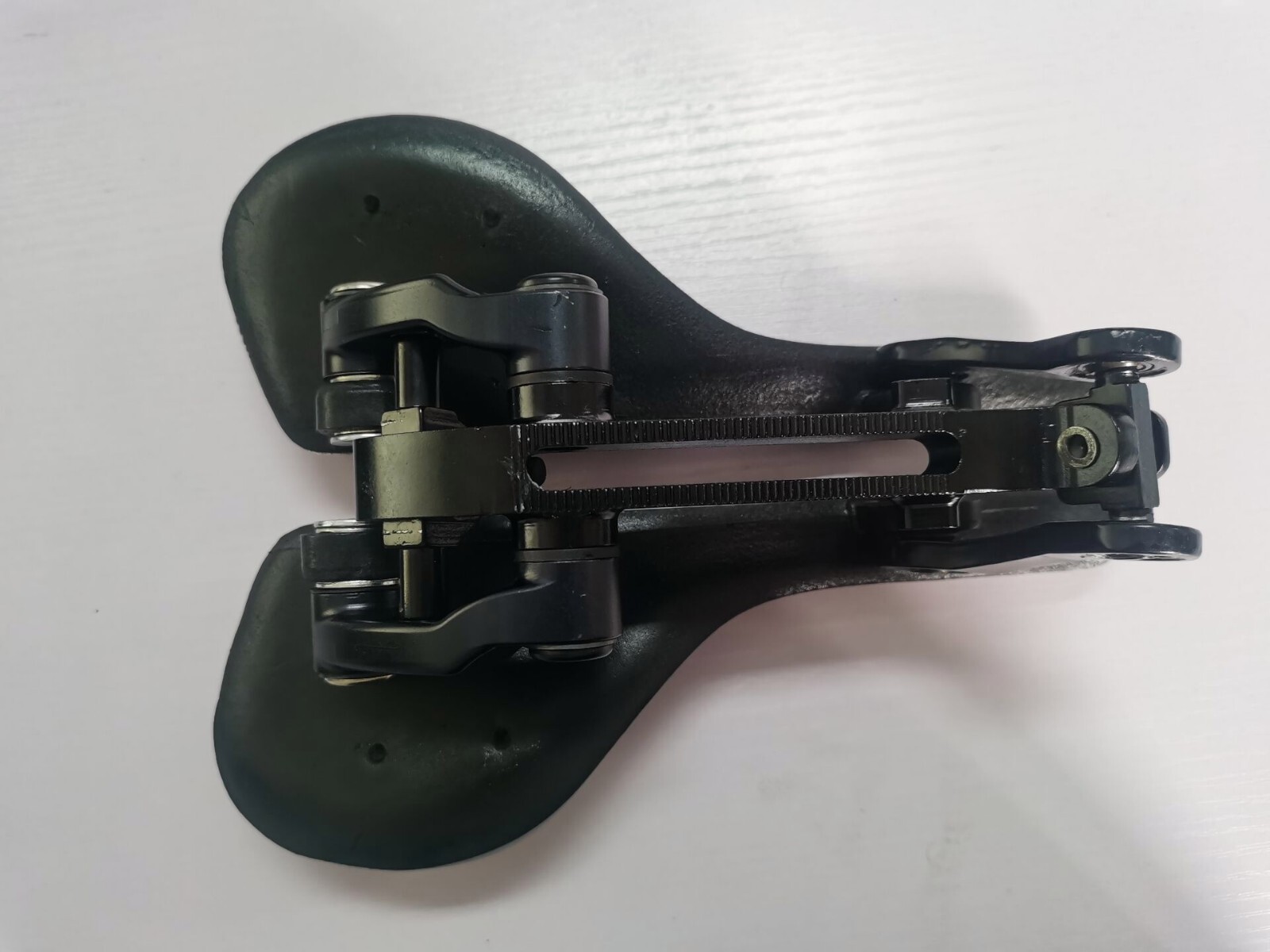 YUNSHU Bionic Sporty Bike Saddle MTB Road Bike Saddle Ultralight Racing Bicycle