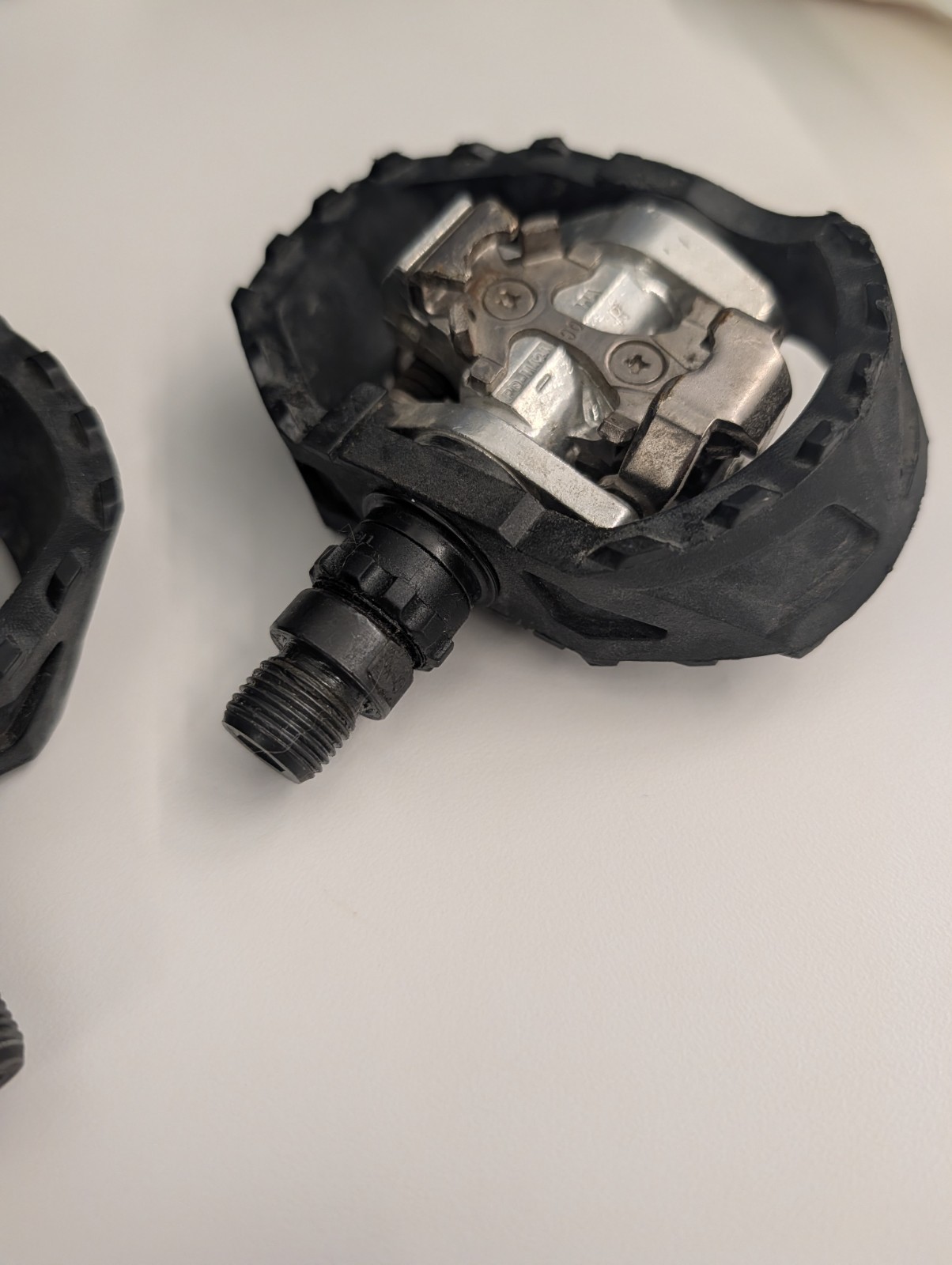 Shimano PD-M424 Clipless Pedals 9/16″ SPD C3