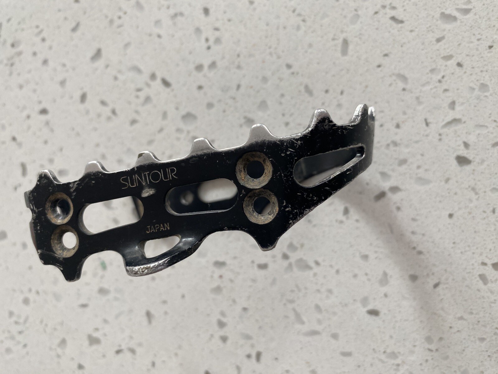Suntour XC Pro Pedals WTB Suntour Grease Guard Pedal Set 9/16″ Right Cage Only