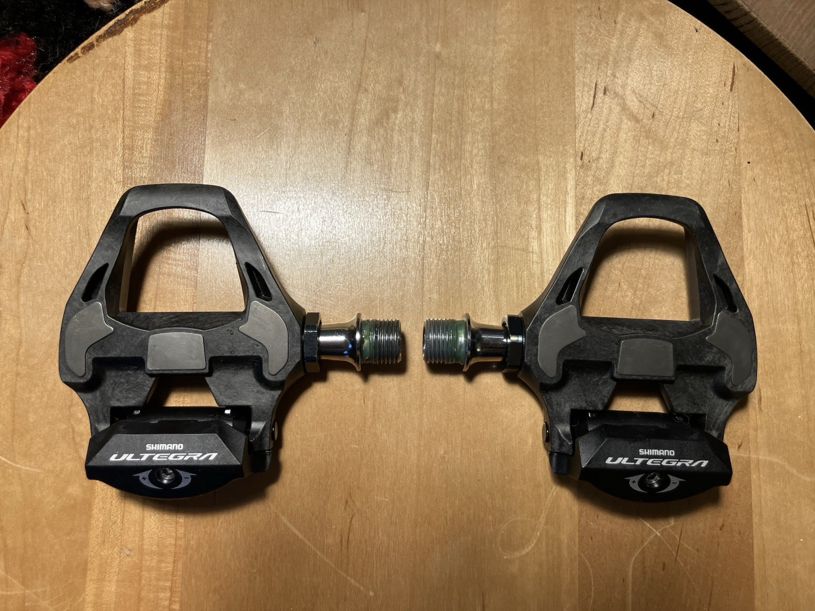 Shimano Ultegra PD-R8000 Carbon SPD-SL Road Bike Pedals with SM-SH11 Cleats