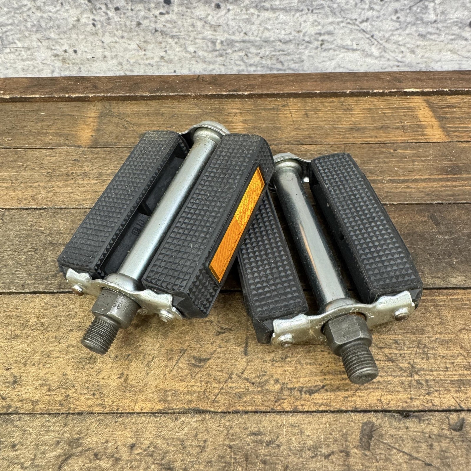 Vintage Schwinn Diamond Tread Reflector Pedals NOS 1/2 Krate Germany Pair