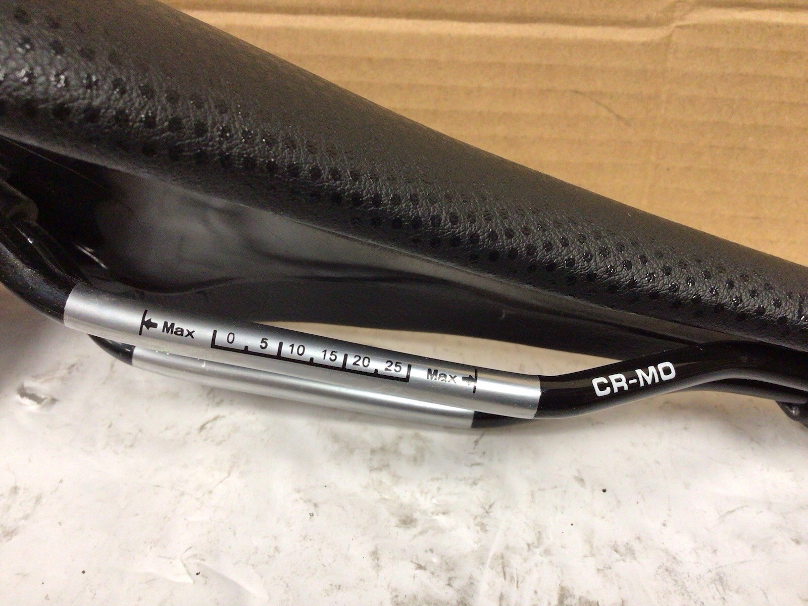 SDG Components Duster P RL 140x285mm Saddle Chromoly Rails