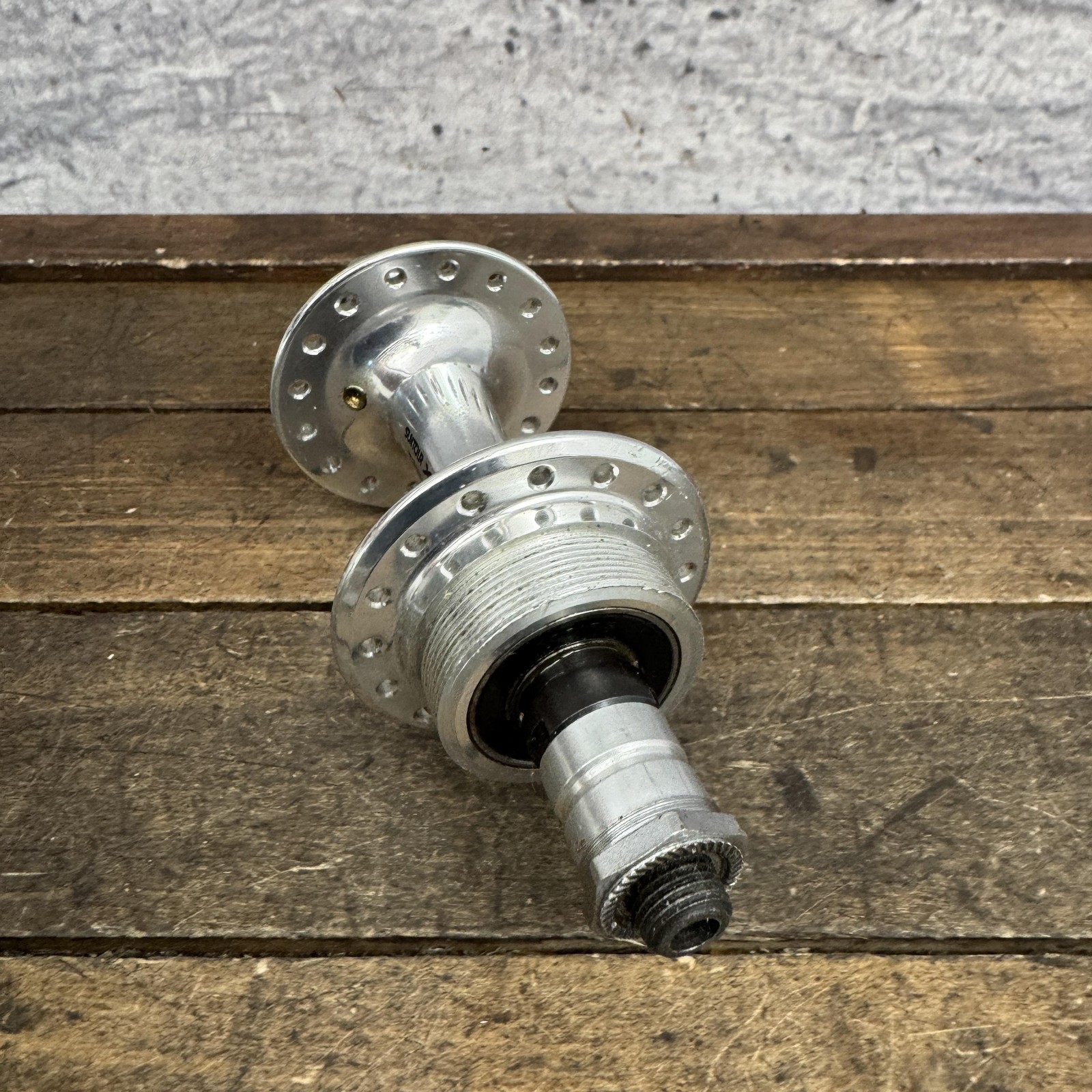 Vintage Suntour XC Pro WTB Grease Guard Rear Hub 32H QR 135mm MTB Silver