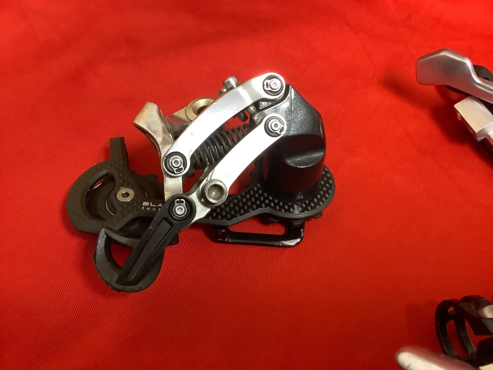 SRAM X0 Rear Derailleur BlackBox Technology 9 Speed Carbon Medium + 3 shifters