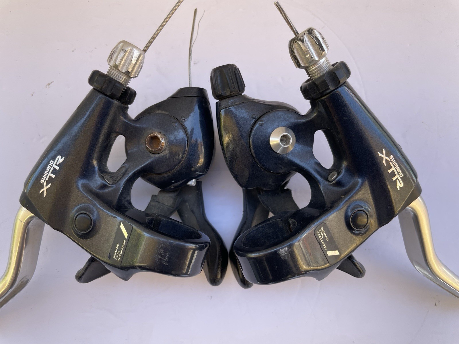 Shimano XTR ST-M900 Shifter Brake Lever Set 3×8 Spd Vintage 90’s – Parts Only