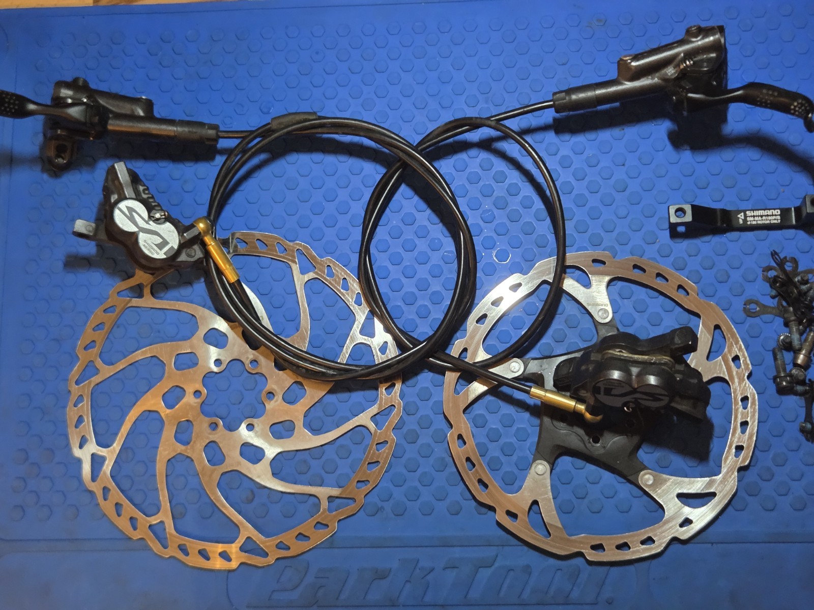 Shimano Saint M820 4-piston Brakeset + Rotors
