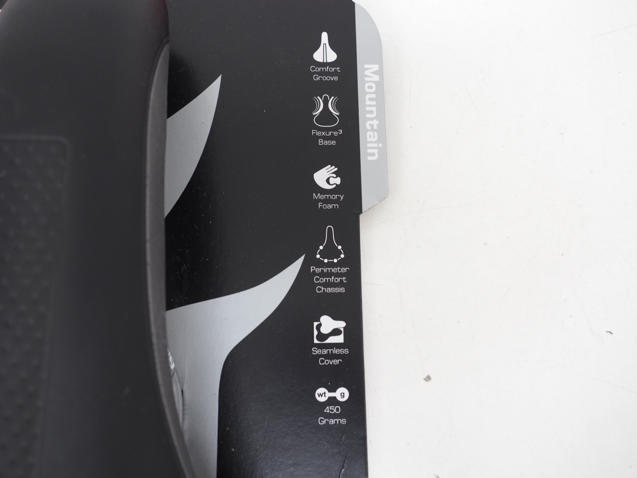 New! Blackburn Fire Trail Mountain Bike Saddle 285x140mm 7×7 Steel Rails Black