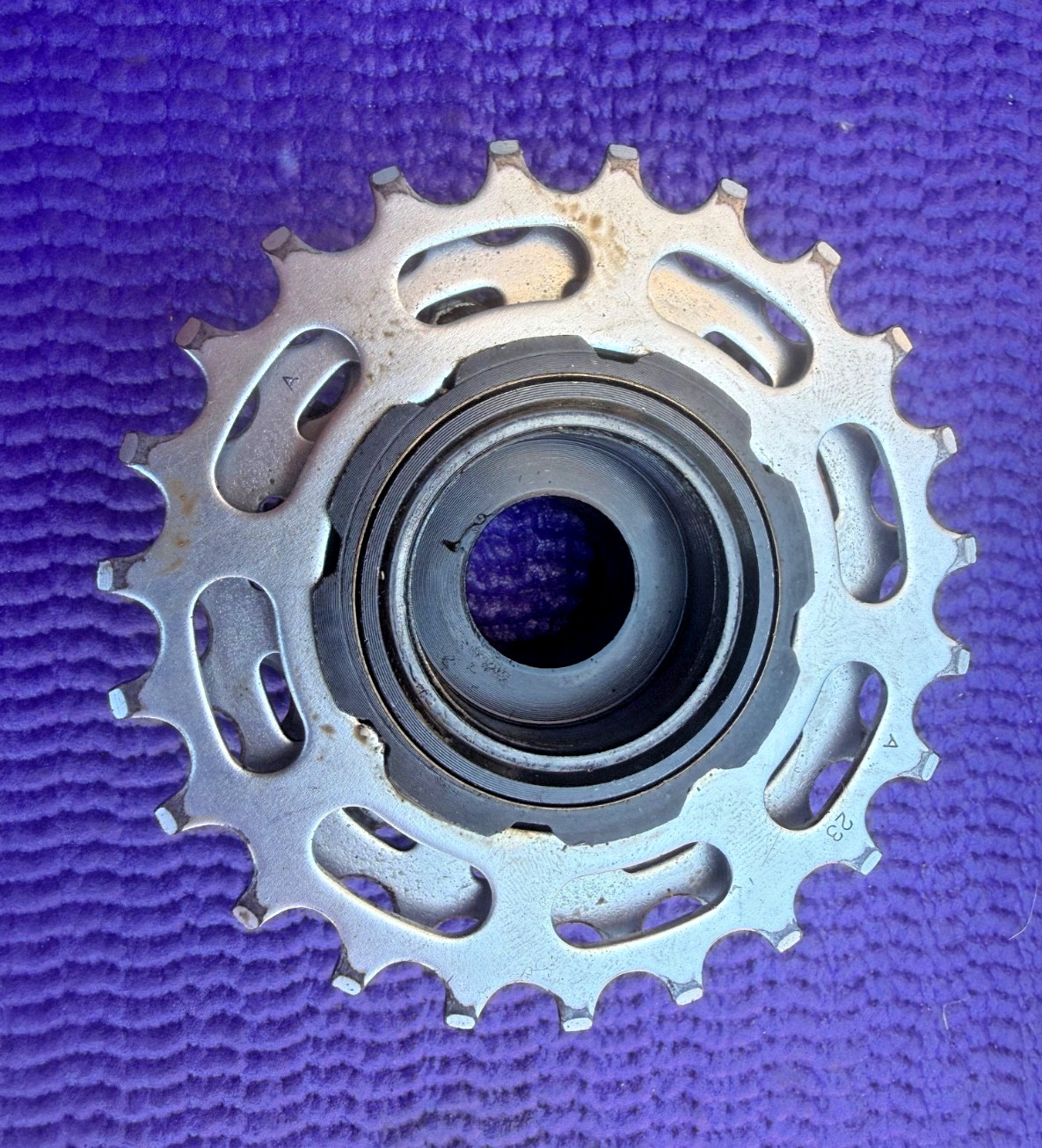 Suntour Winner Pro Freewheel 7 Speed Maeda 13-23T Silver 4 Prong Vintage 1980’s