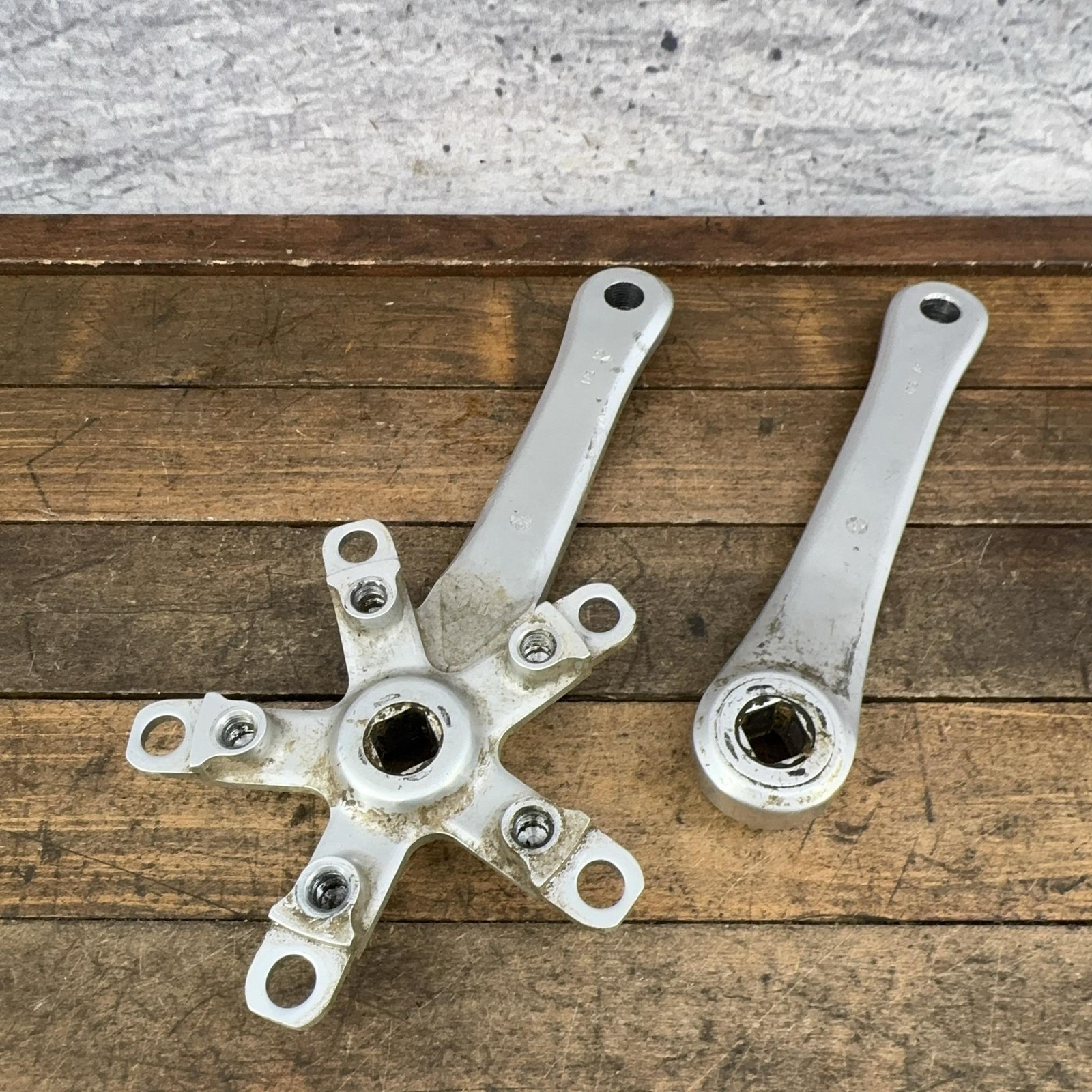 Vintage Specialized Crank Set 175 Mm Triple Square Taper 110 BCD S Logo MTB