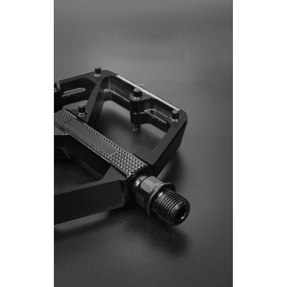 Aluminum Bike Pedals Wide Platform 20 Pins Sealed Bearings for Off Road Use