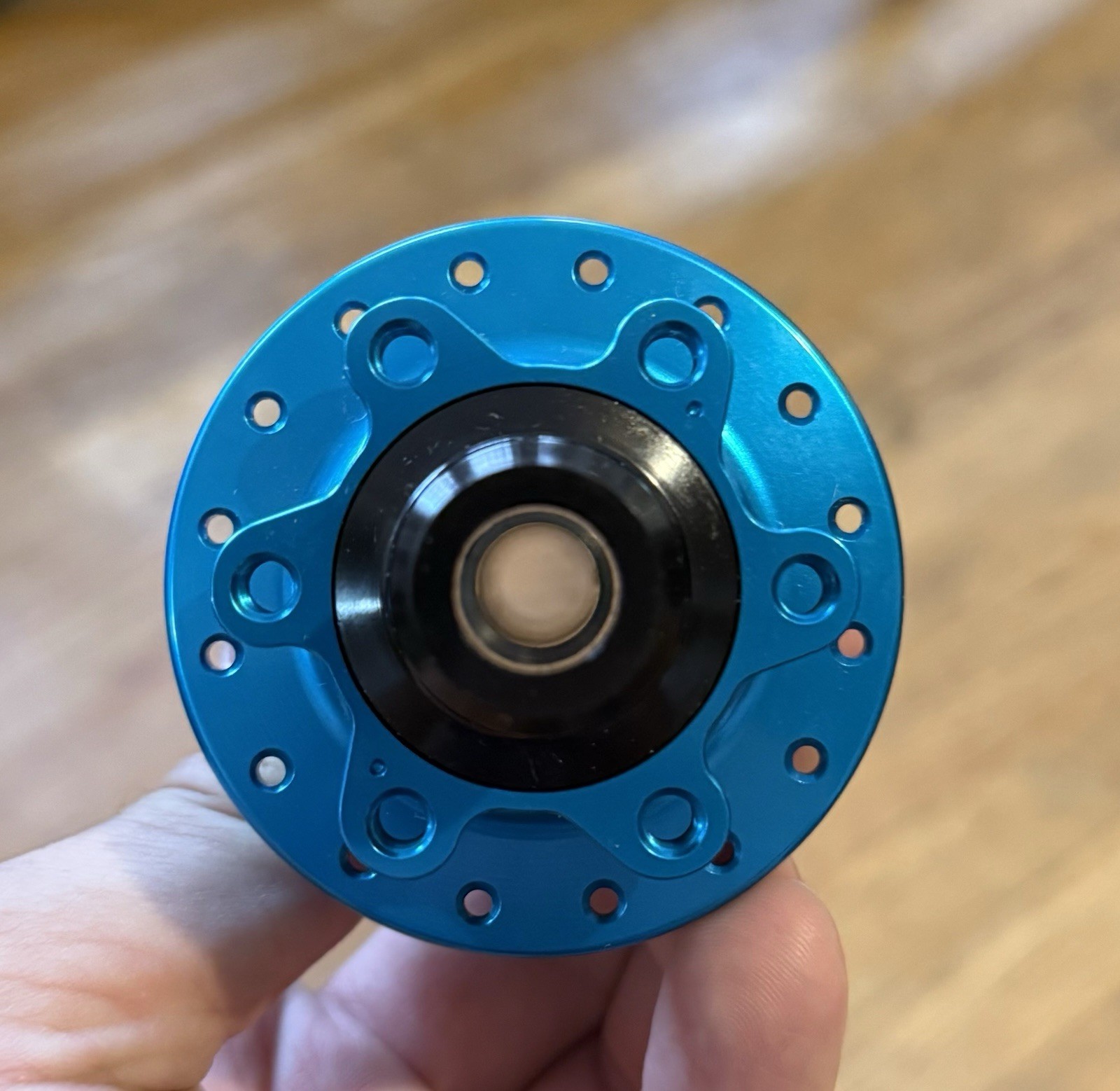Industry Nine Hydra MTN Rear Hub – 32h, 6bolt, 148×12, XD, Turquoise