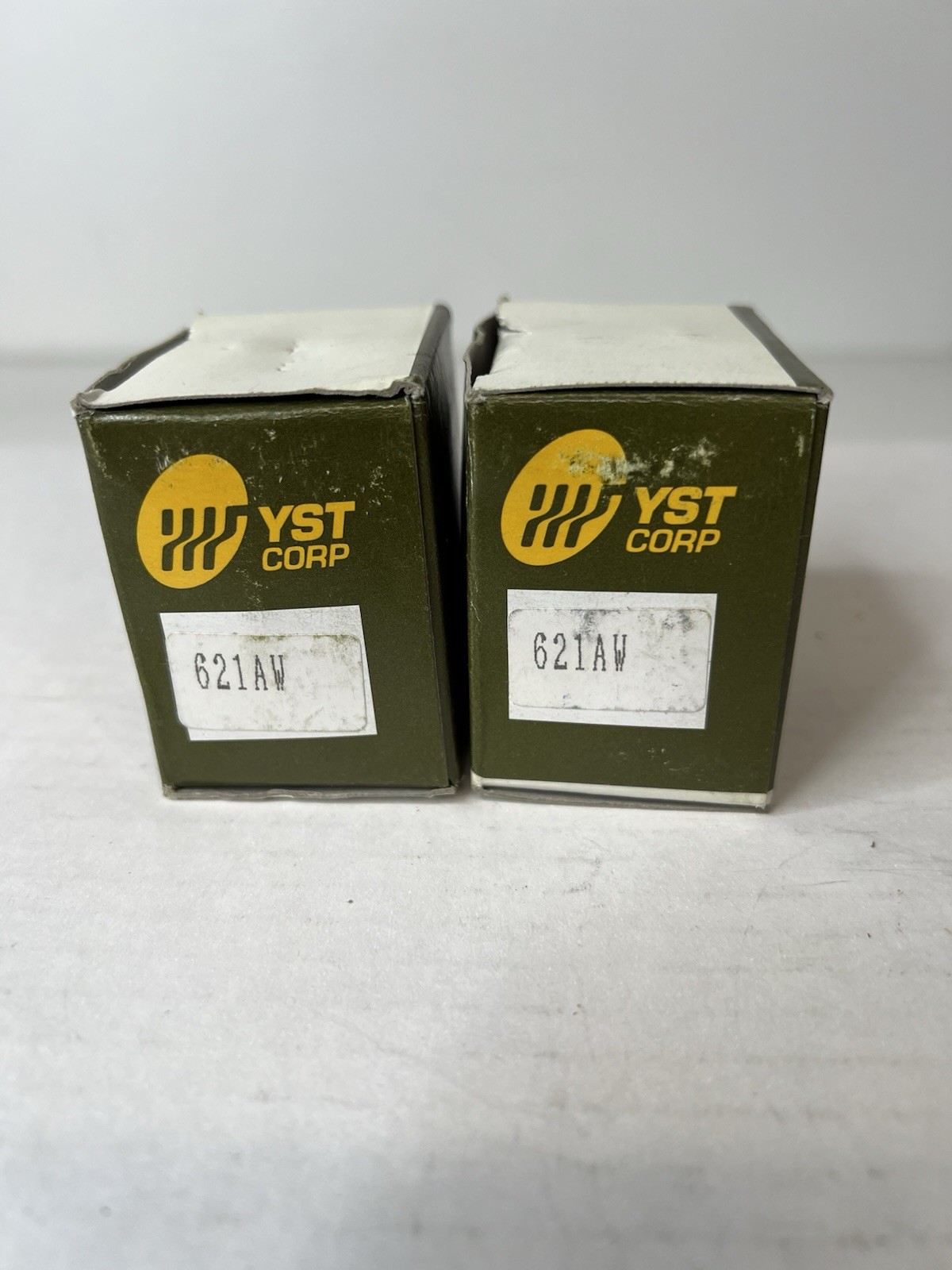 2X YST CORP. PROFESSIONAL CHROME BICYCLE BOTTOM BRACKET SET BB-621 NOS