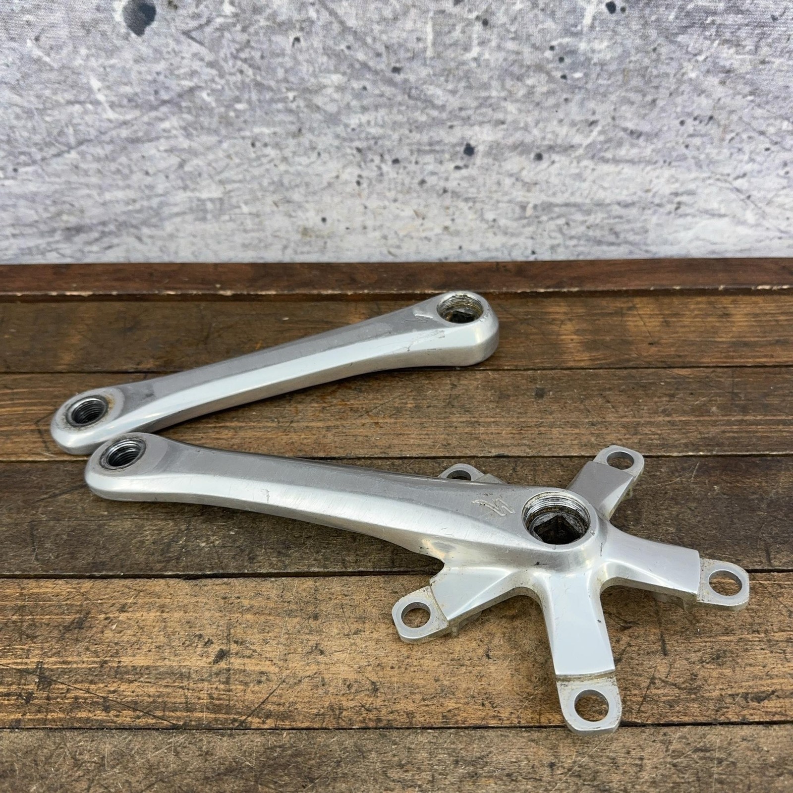 Vintage Specialized Crank Set 175 Mm Triple Square Taper 110 BCD S Logo MTB