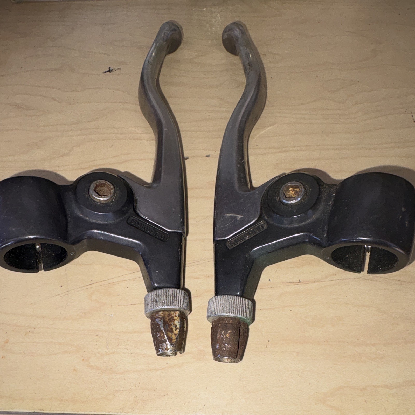 Shimano Flat Bar 4-Finger Mountain Bike Brake Levers Pair 22.2 Clamp Blk/Silver