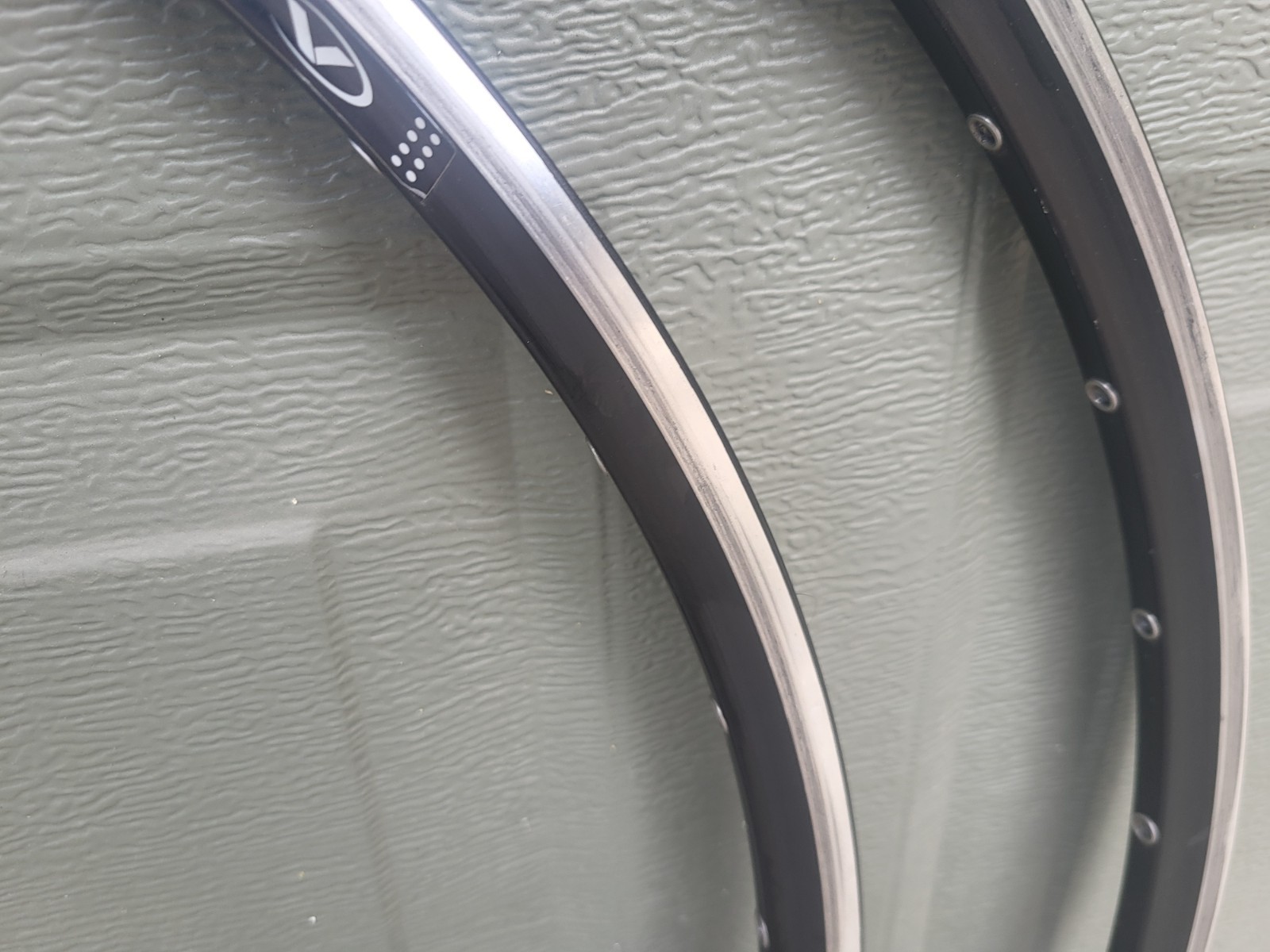 700c Alex A Class R370 classic road bike rims outstanding condition. 32 hole