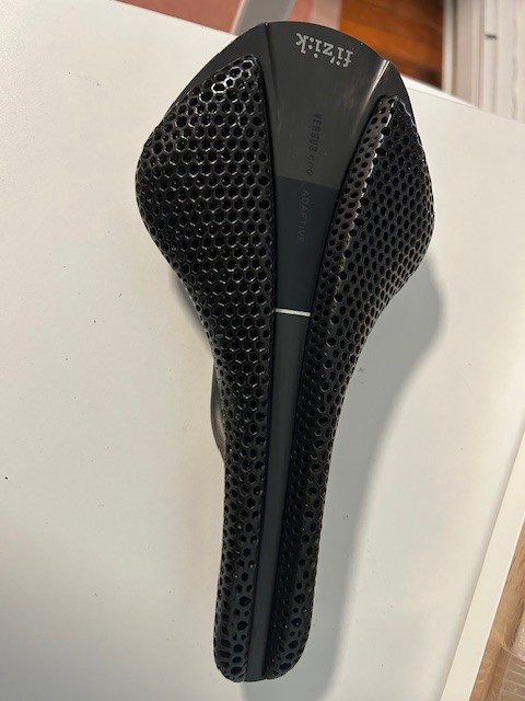 FIZIK ANTARES VERSUS EVO 00 ADAPTIVE Saddle 139mm Black w/box – 168grams