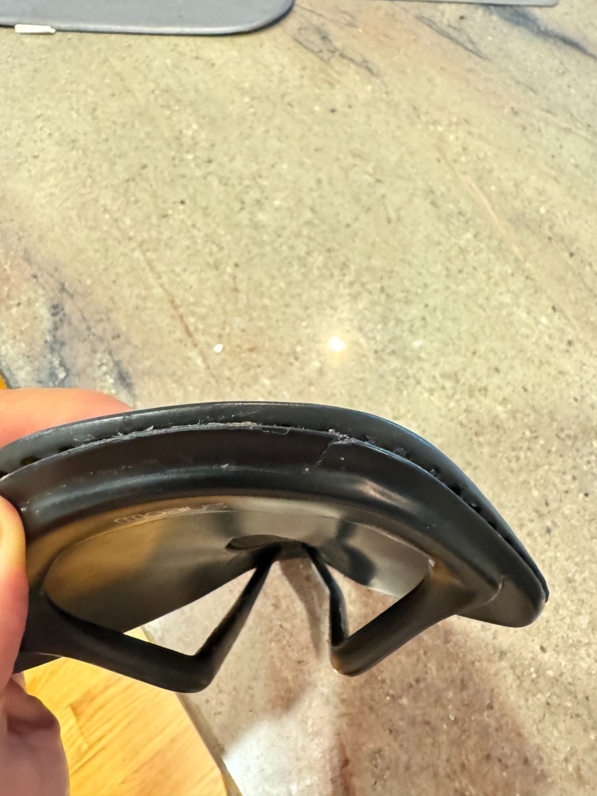 EUC Fizik Argo Vento Adaptive 00 7x9mm Mobius Carbon Rails 140mm 3D Saddle