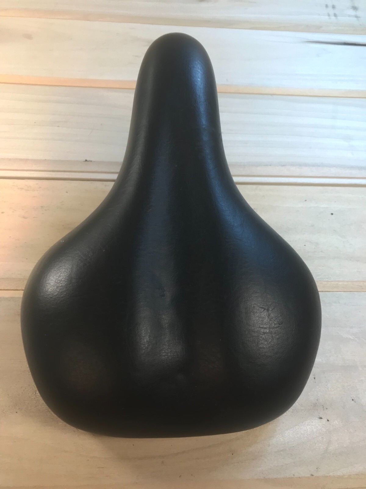 Cionlli Vitesse Bicycle Seat Metal Brace Black Plastic Frame