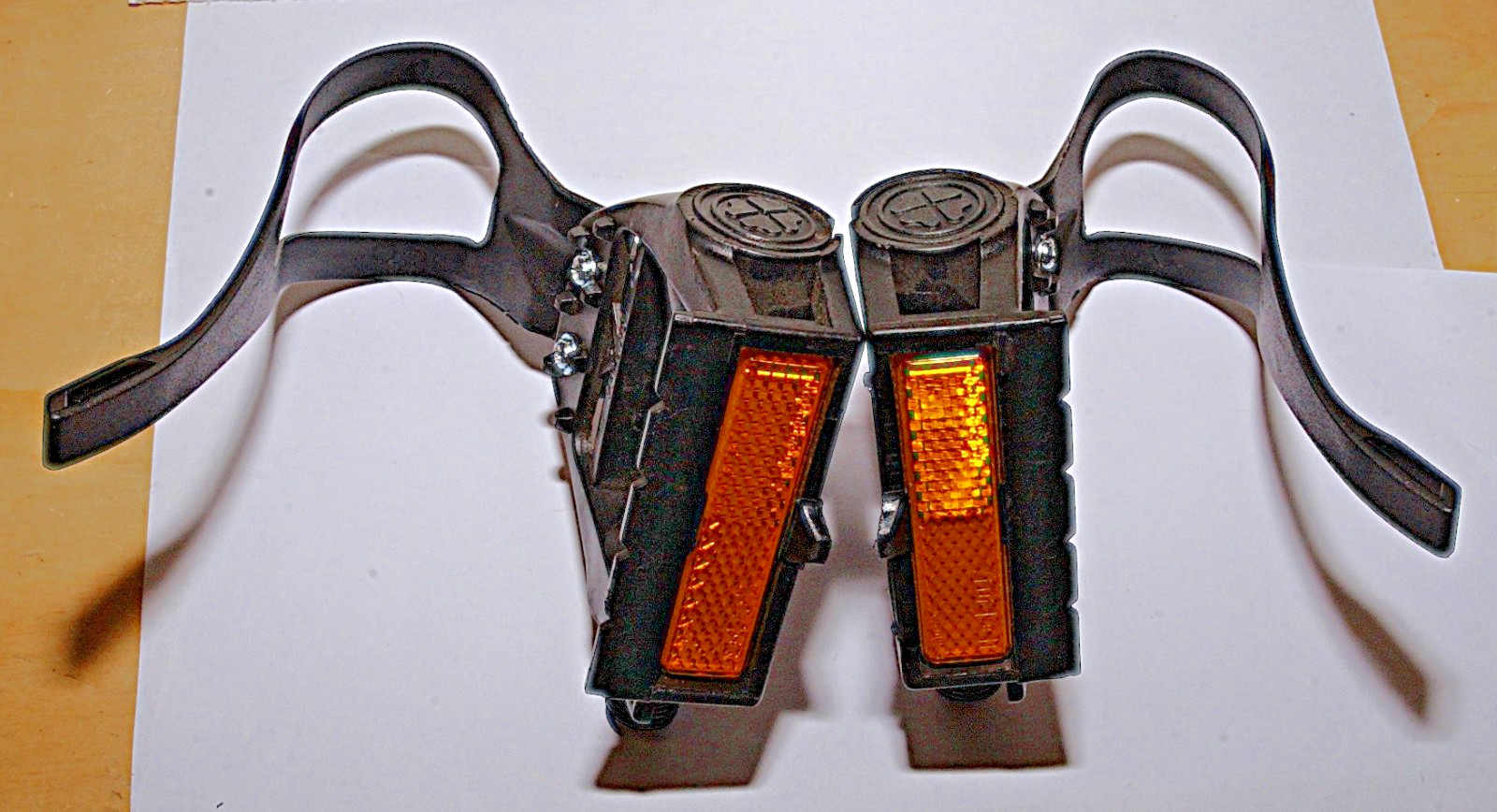 VP-390 PLATFORM Plastic PEDALS & Toe-Clips for your Road, Tour, Fixed Gear BIKE