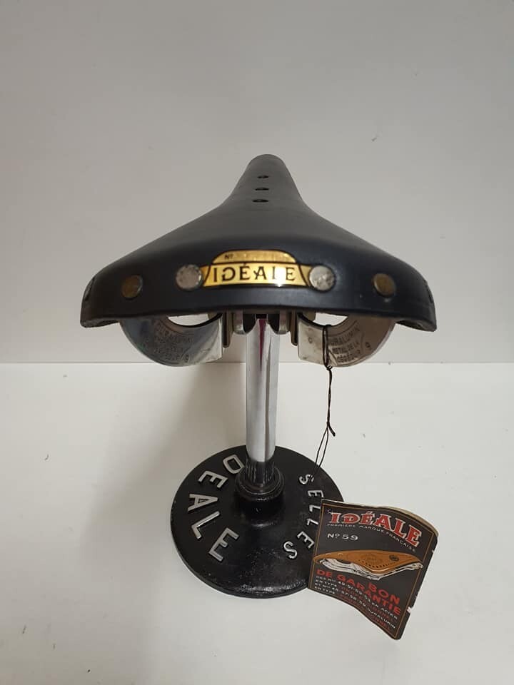 NOS IDEALE PROFESSIONNEL TB n°59 SADDLE SEAT MADE IN FRANCE VINTAGE 686gr