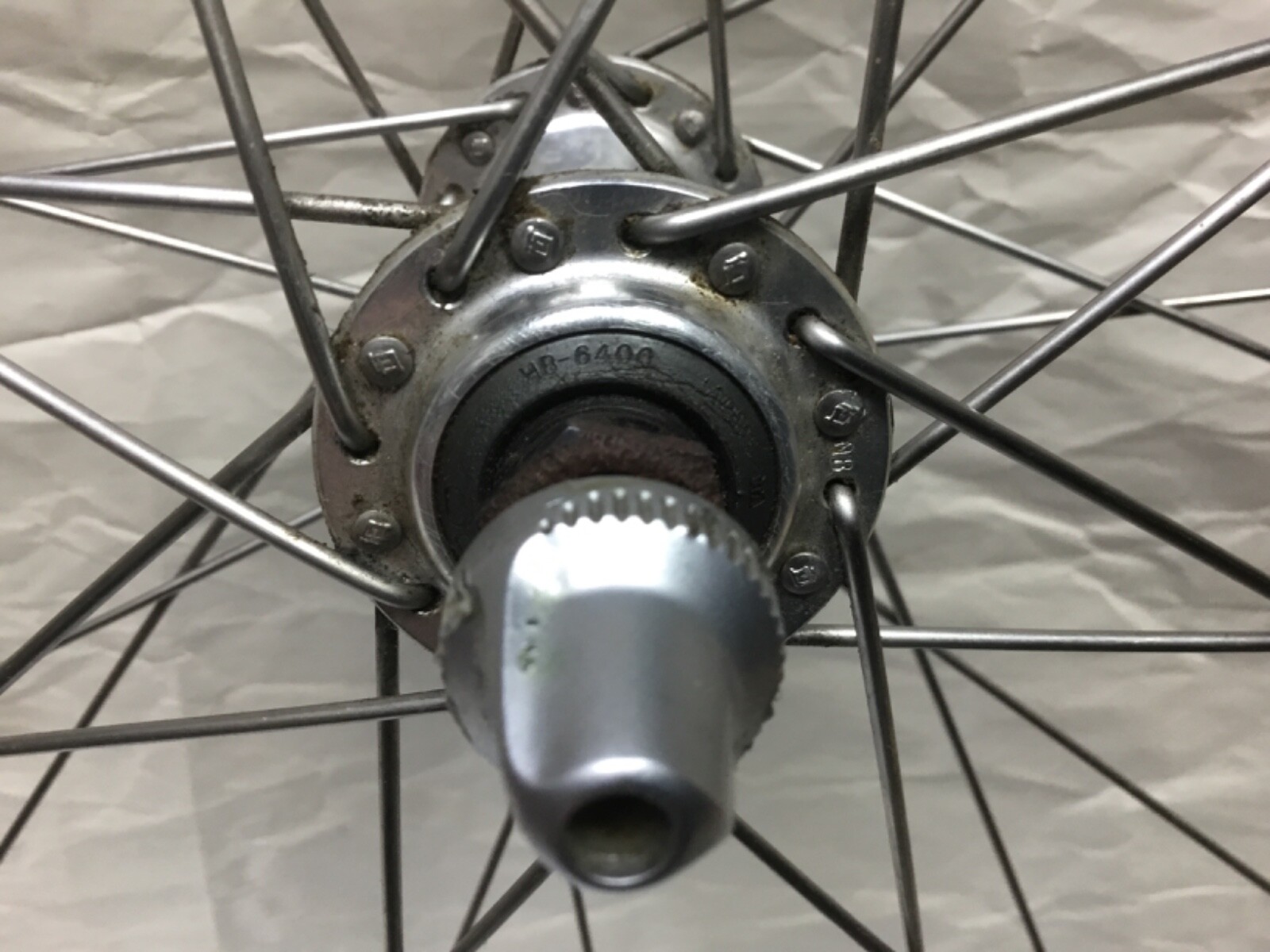 700c Campagnolo Omega-19 Front Wheel with Shimano 600 Hub and Quick Release Axle