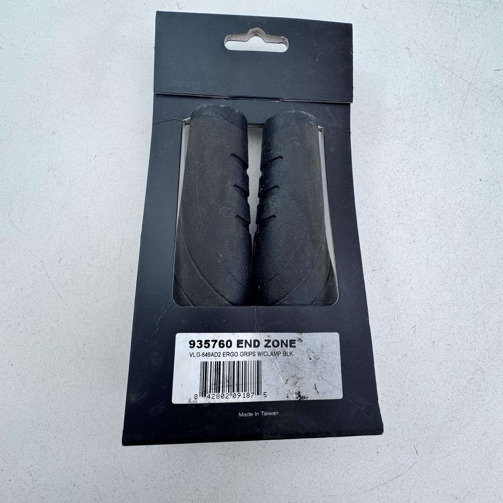 Endzone Handlz Ergo Bicycle Handlebar Grips Clamp Black NOS A59