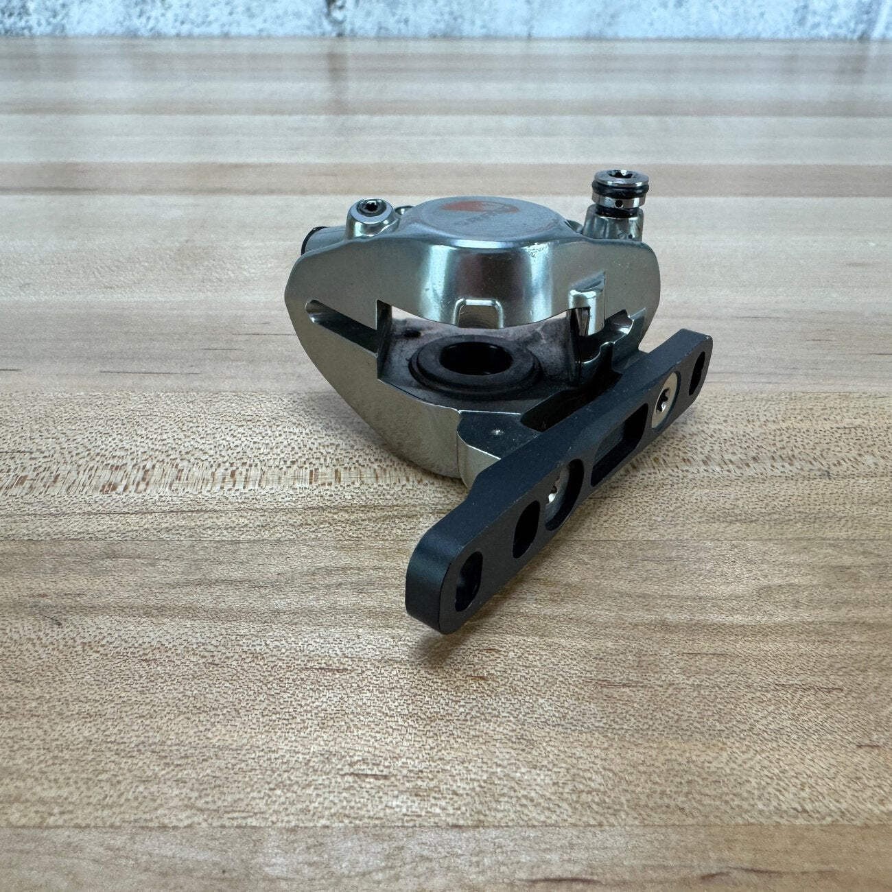 SRAM Red eTap HRD Monoblock Flat Mount Hydraulic Disc Brake Caliper + Adapter