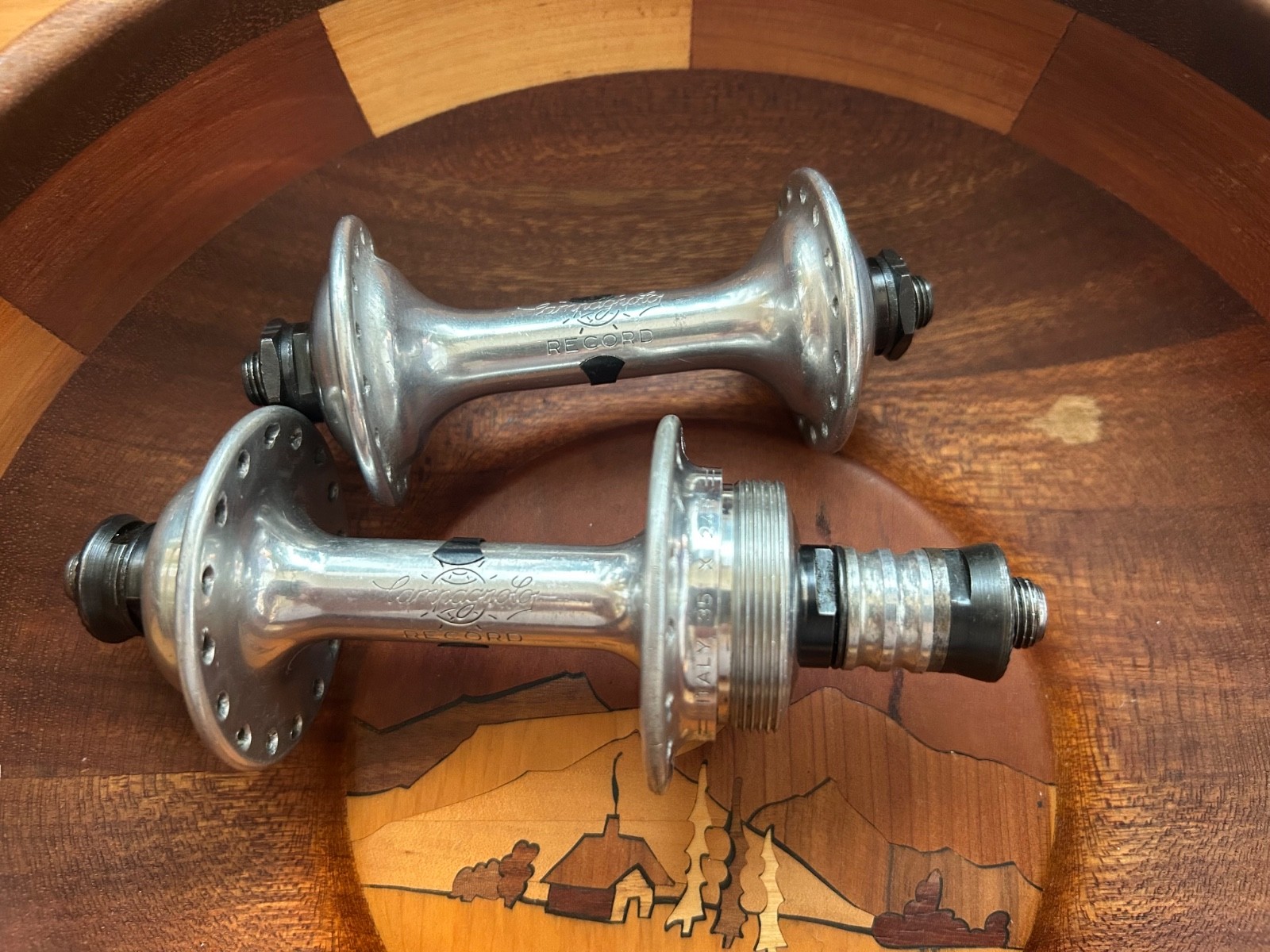 Vintage Campagnolo Nuovo Record Hubs – 100 / 126mm – Italian – Excellent!