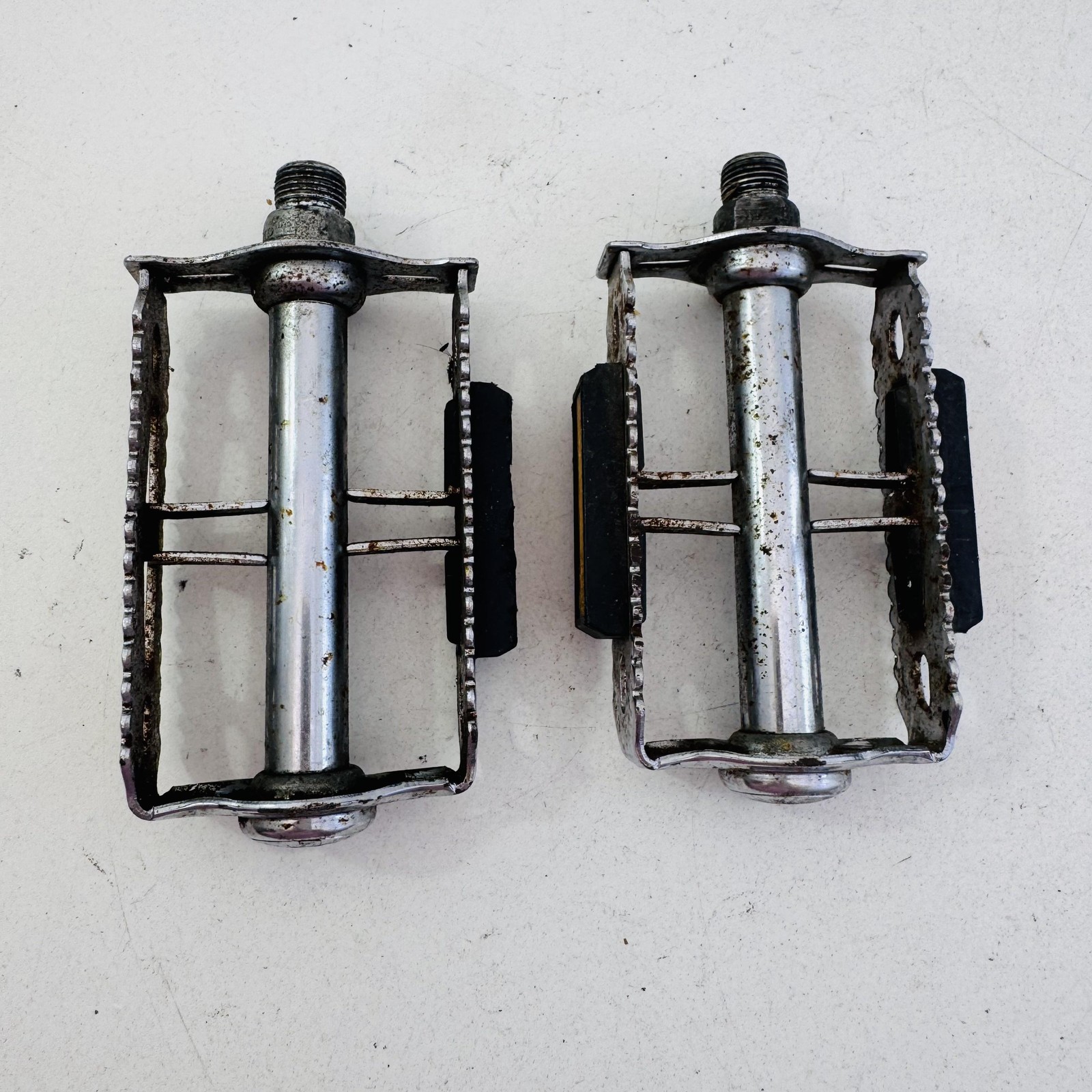 Vintage Union U40 Platform Pedals Pair 9/16 In Silver Reflectors Germany A36