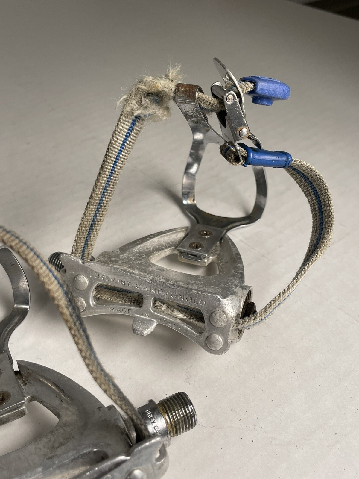Campagnolo Pedals Athena / Chorus Toe Aero Road Toe Clips With Straps Silver