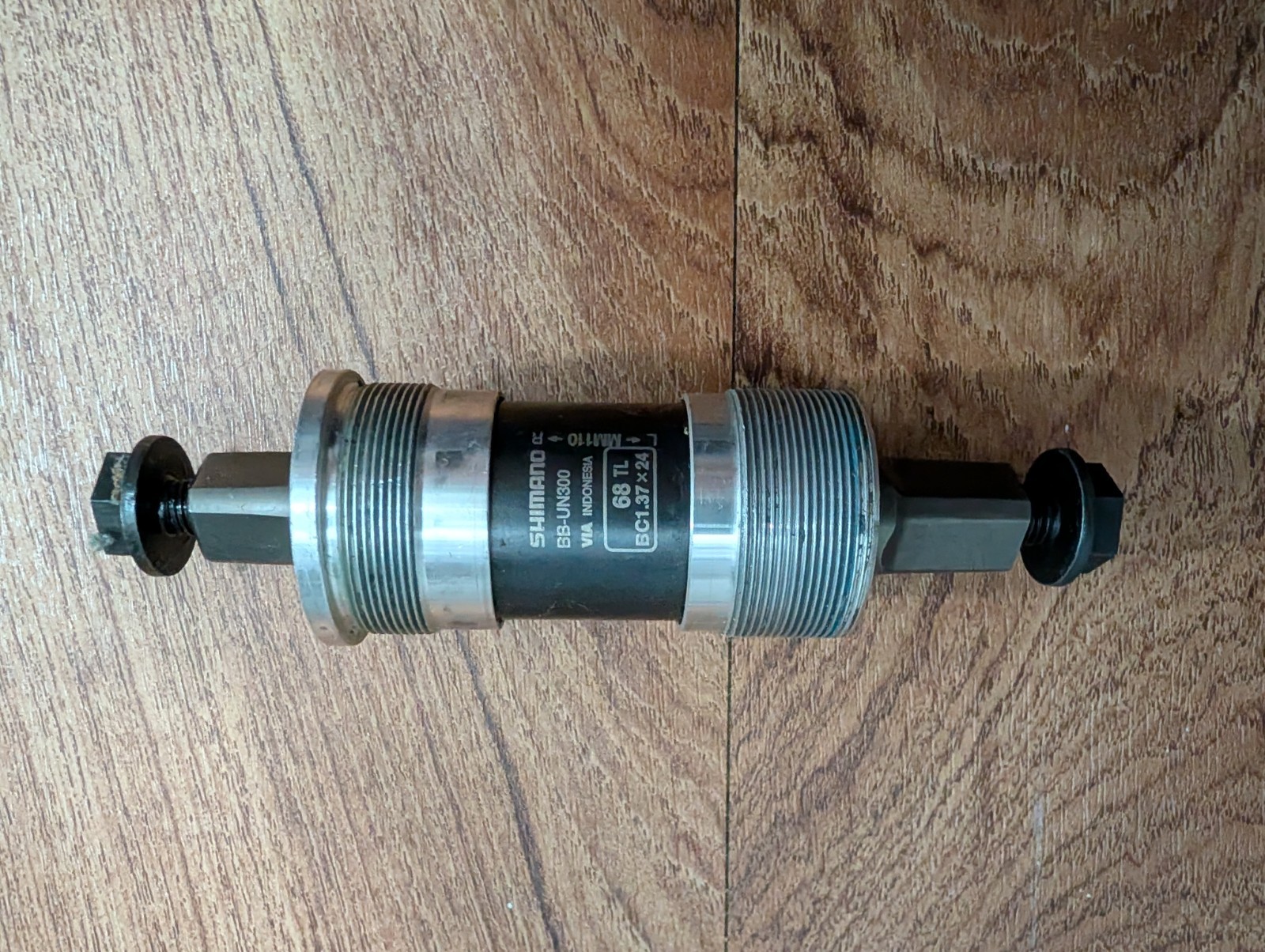 Shimano BB-UN300 Bottom Bracket 68x110mm